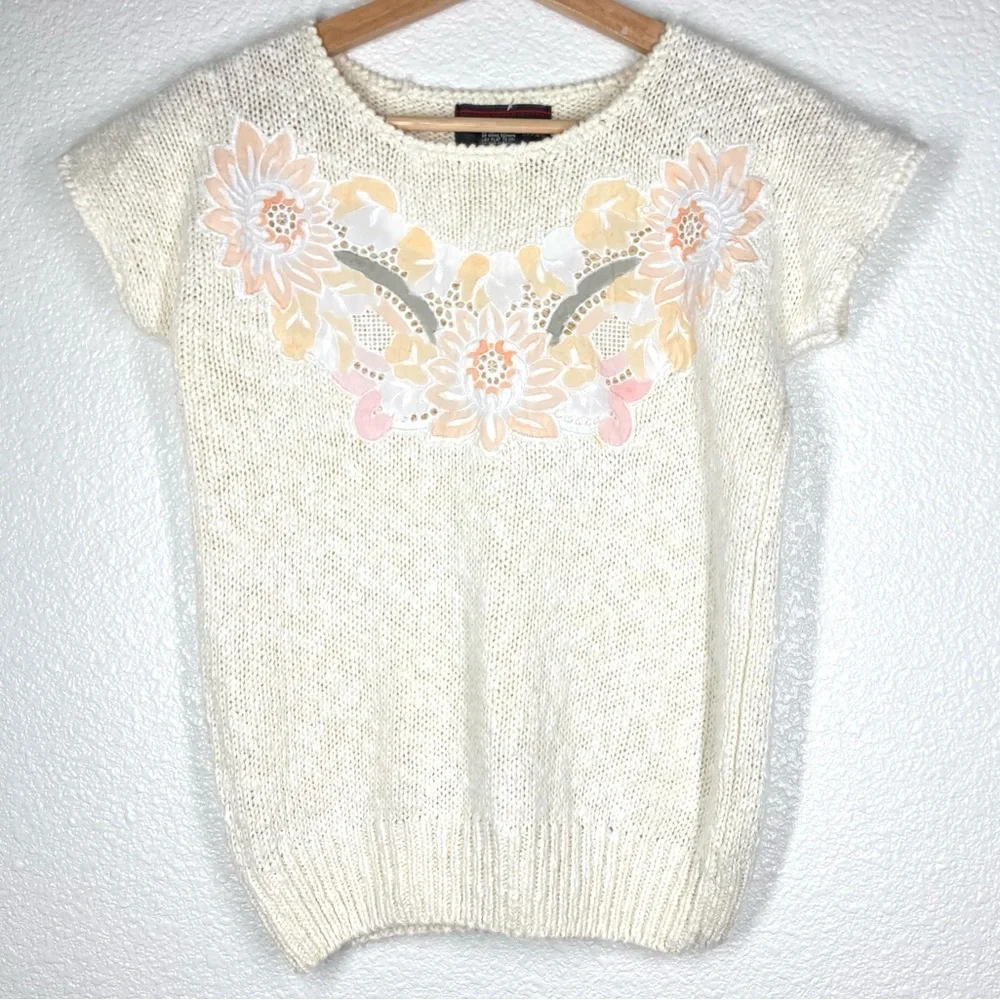 Vintage 80s Cottage Knit Short Sleeves Sweater Pastel Tones Floral Mervyn's